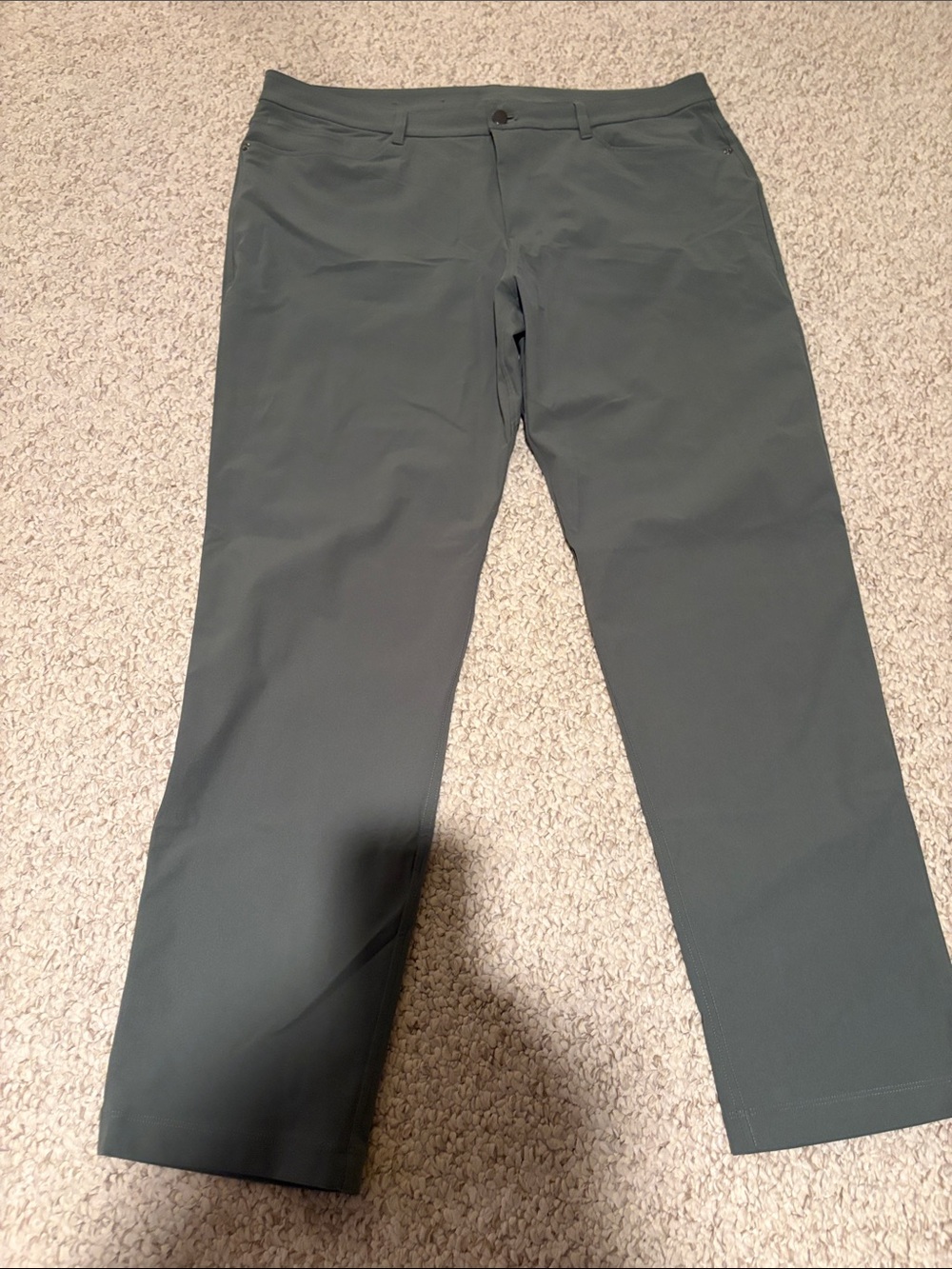 lululemon athletica Men's Chinos in Slate Green